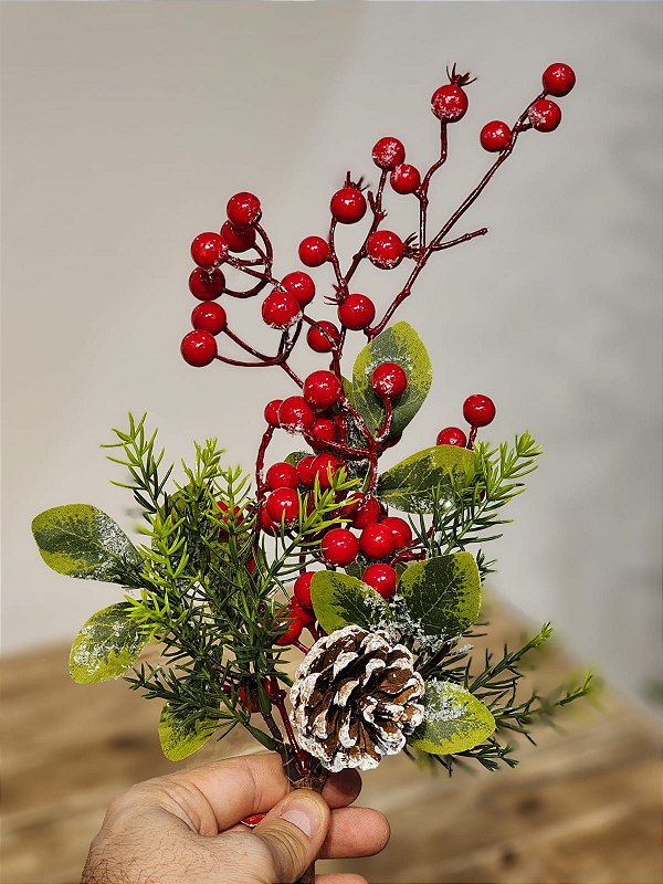 GALHO BERRY VERMELHO COM PINHA E FOLHAGENS 47CM