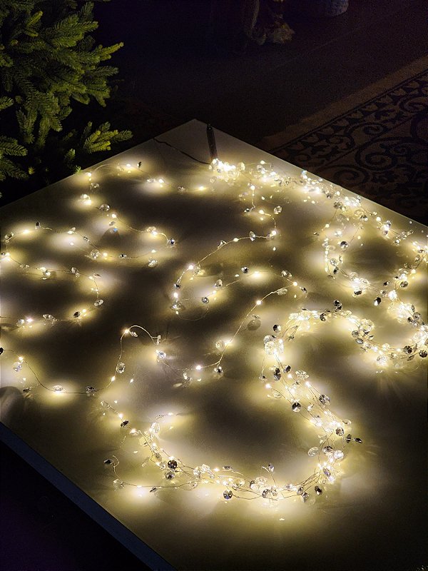 PISCA FIO DE FADA RAMO 160 LEDS  2 METROS WARM COM CRISTAIS BIVOLT