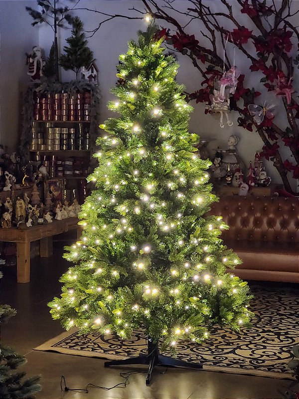ÁRVORE PALERMO 942 GALHOS COM 300 LEDS BICOLOR 1,80CM MUSICAL E BASE GIRATÓRIA COM CONTROLE REMOTO