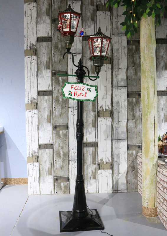 POSTE DUPLO COM LUZ, SOM E MOVIMENTOS 1,95M