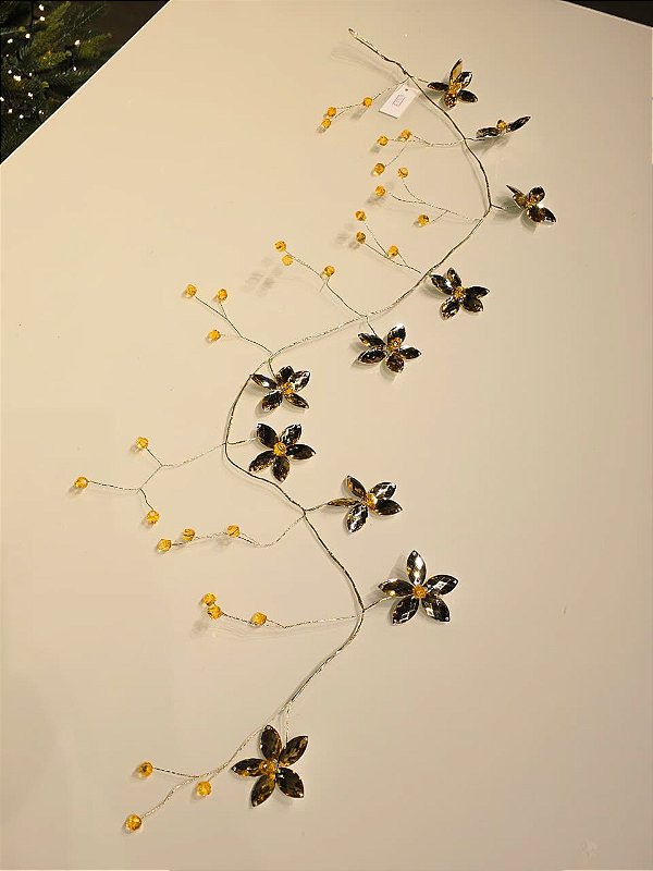FESTÃO DECORATIVO ARAMADO DOURADO COM FLORES DE CRISTAL DOURADO 1,50CM