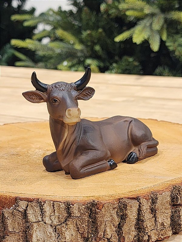 BOI DEITADO EM RESINA 12,5CM