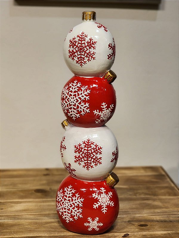 BOLAS EMPILHADAS DECORATIVA BRANCO E VERMELHO EM RESINA 54CM
