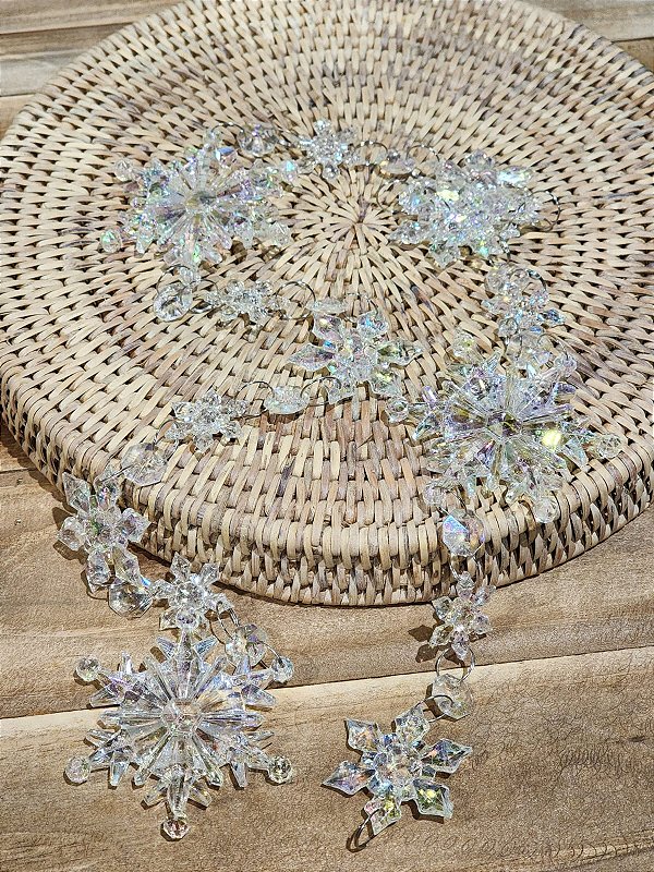 PENDENTE DECORATIVO CORDÃO DE GELO COM FLOCOS DE NEVE TRANSPARENTE 1 METRO