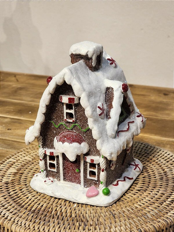 CASINHA DE DOCES GINGERBREAD COM LED EM RESINA