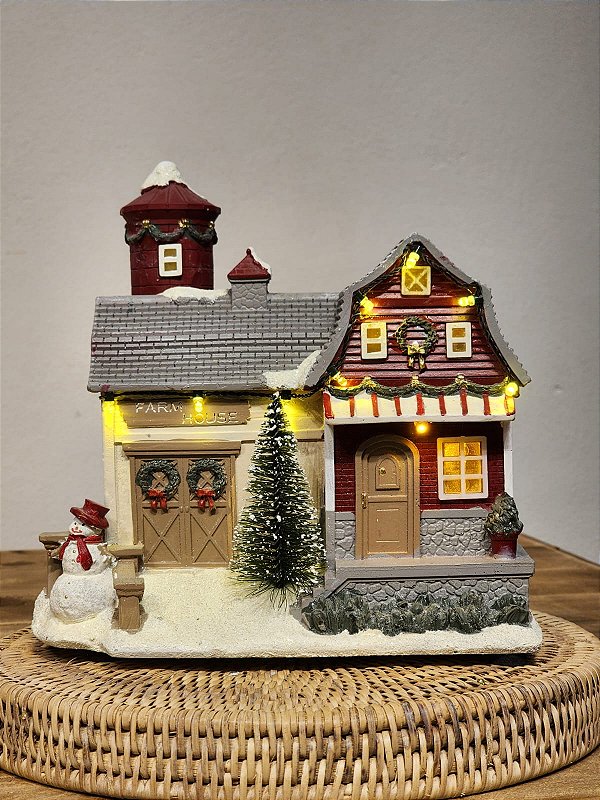 CASA NATALINA MUSICAL COM LUZ EM RESINA 22CM