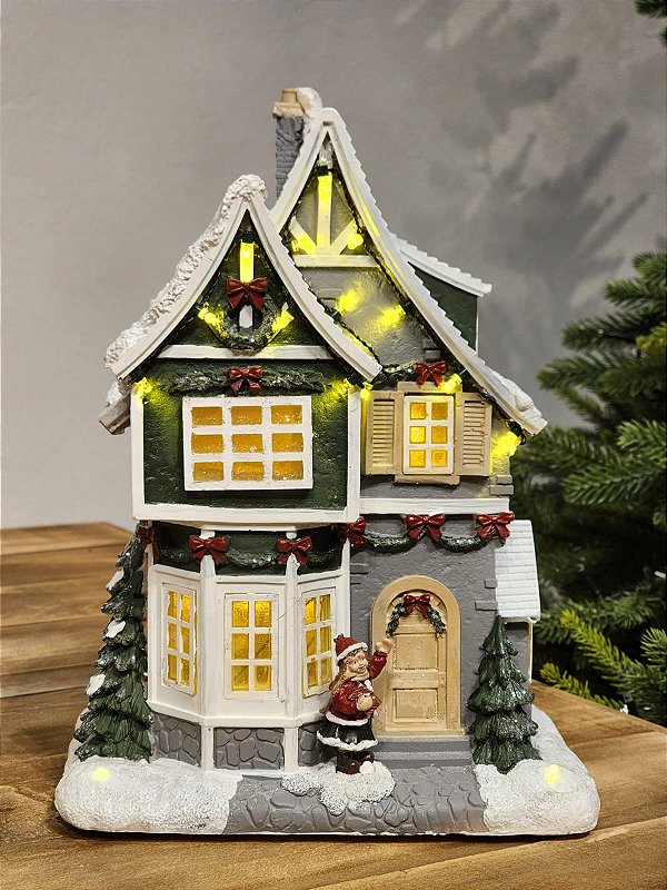 CASA NATALINA MUSICAL COM LUZ EM RESINA 28CM