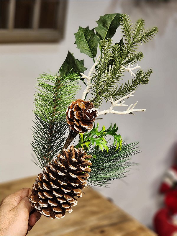 GALHO DECORATIVO PERMANENTE PINHA COM GALHOS 63CM