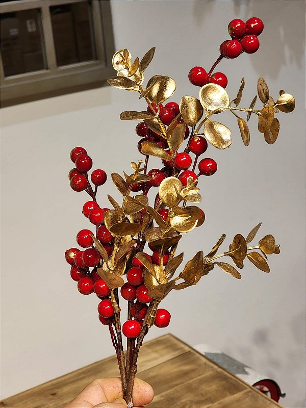 GALHO DECORATIVO BERRY VERMELHO COM FOLHAS DOURADO 53CM