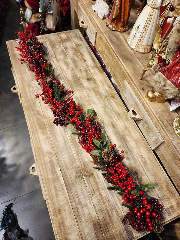 FESTÃO ARAMADO DECORADO COM BERRY E FOLHAGENS 1,80CM