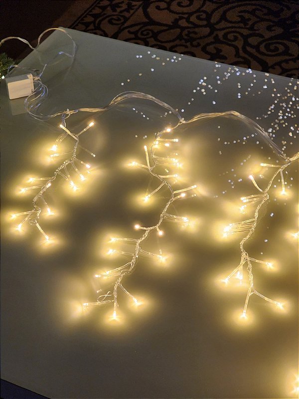PISCA CASCATA INTERMITENTE 240 LEDS WARM 3,60 METROS 127V COM EMENDA USO INTERNO