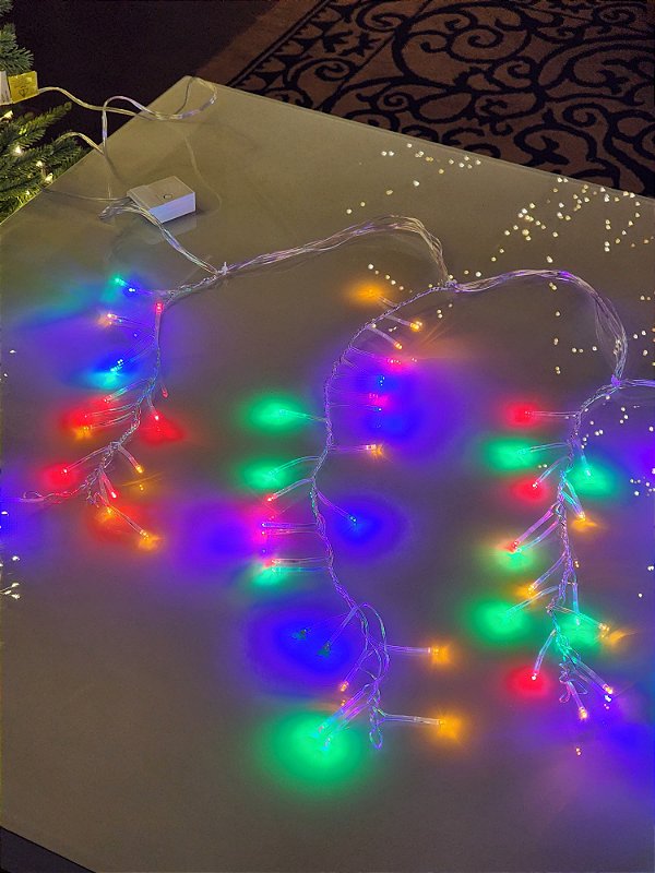 PISCA CASCATA INTERMITENTE 240 LEDS COLORIDO 3,60 METROS COM EMENDA USO INTERNO 127V