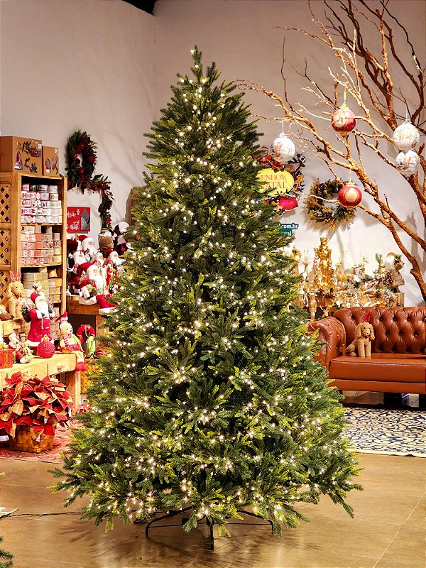ÁRVORE PINHEIRO SUPER LUXO COM 2500 LEDS 2,40CM COM 7456 GALHOS