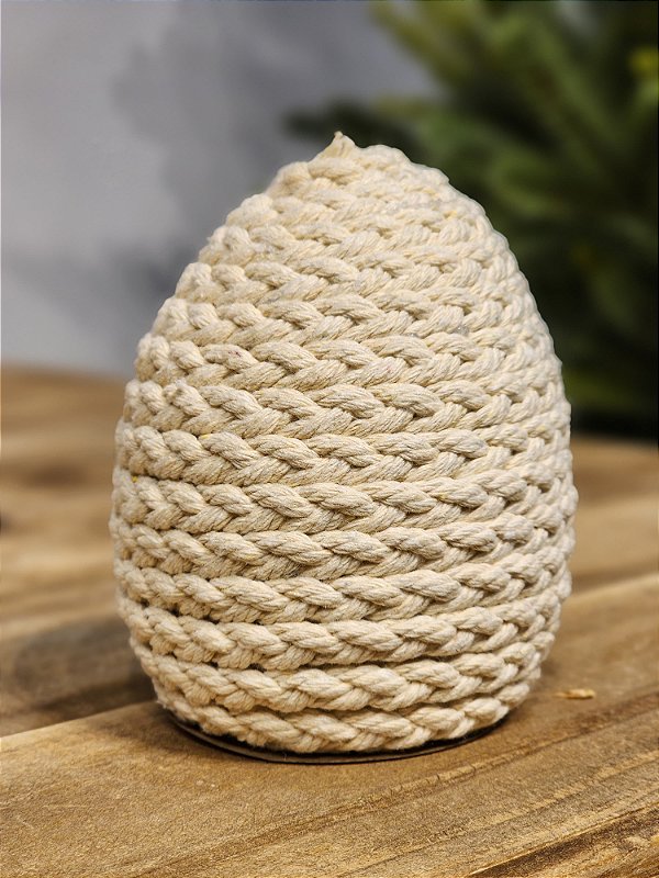 OVO DECORATIVO COM CORDA BEGE 10CM