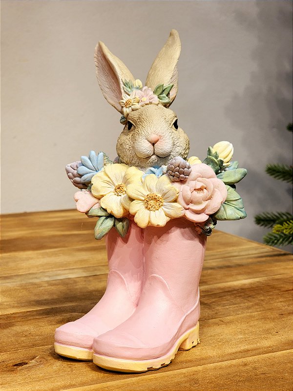 COELHA NA BOTA COM FLORES 22,8CM