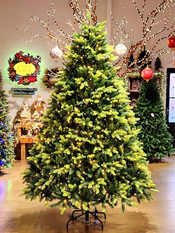 ÁRVORE PINHEIRO LUXO REALISTA NOVA YORK 2803 GALHOS COM 1300 LEDS BICOLOR 2,40CM