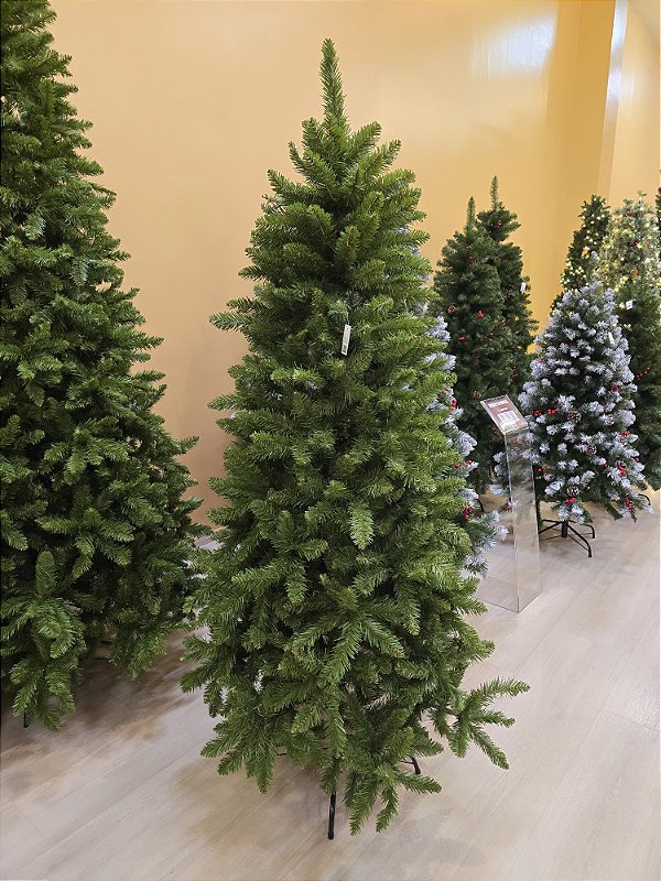 ÁRVORE SLIM BRYANT 762 GALHOS 1,80CM - PRÉ VENDA 2025