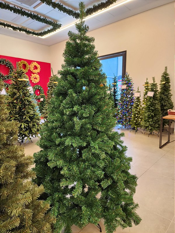 ÁRVORE TRADICIONAL COPACABANA 1350 GALHOS 2,40CM