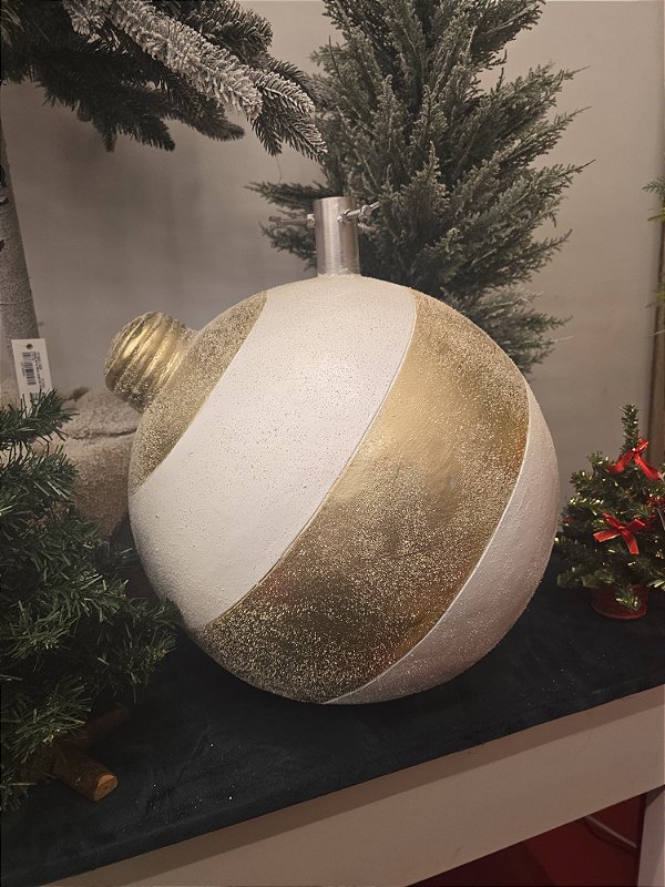 BASE PARA ÁRVORE DE NATAL BOLA DE NATAL BRANCA E DOURADA - PRÉ VENDA 2025