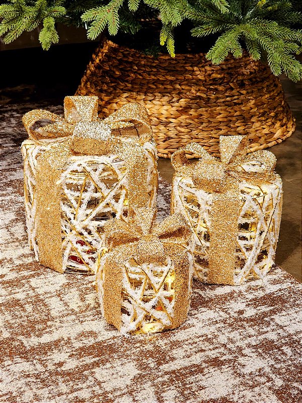 TRIO DE CAIXAS DE PRESENTES ARAMADO RATTAN BRANCO E OURO COM LED WARM