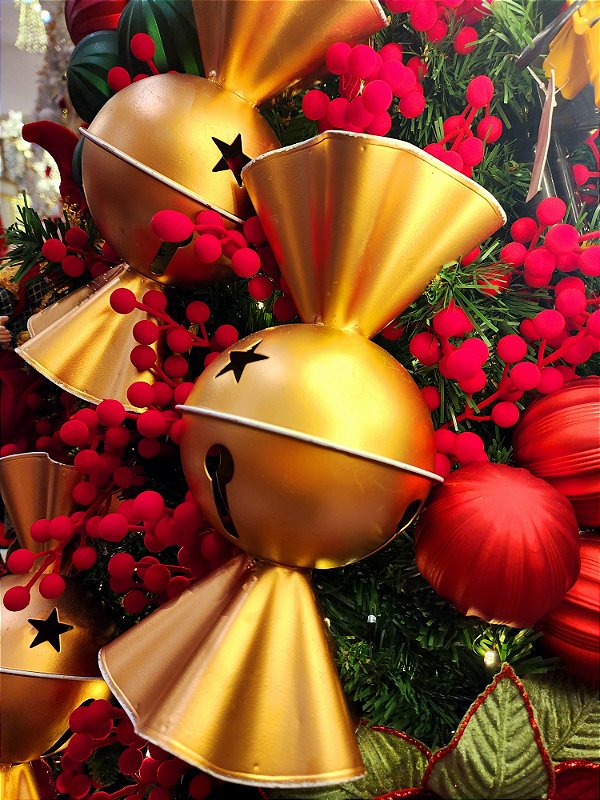 PENDENTE COM BOMBOM GUIZO EM METAL DOURADO 30CM - PRÉ VENDA 2025