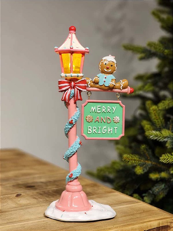 POSTE COM PLACA E BONECOS GINGERBREAD EM RESINA COM LED
