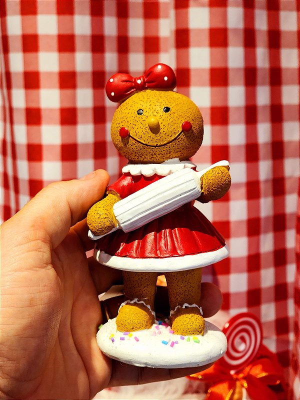 BONECA GINGERBREAD COZINHEIRA COM ROLO DE MASSAS  - PRÉ VENDA 2025