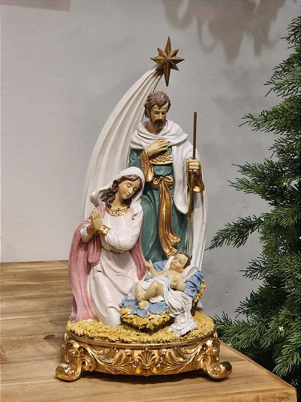 SAGRADA FAMÍLIA EM RESINA COM ESTRELA 40CM