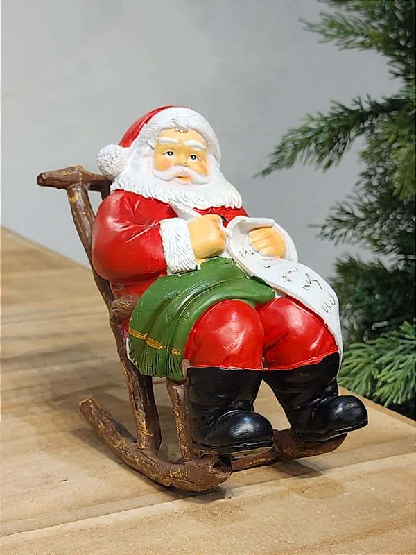 PAPAI NOEL NA CADEIRA DE BALANÇO EM RESINA 15,5CM