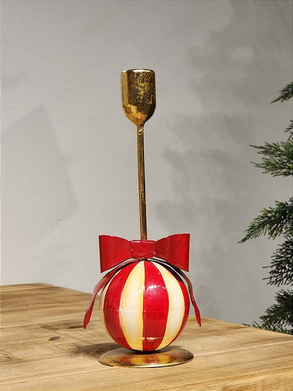 CASTIÇAL EM METAL COM LAÇO VERMELHO E BRANCO 26CM