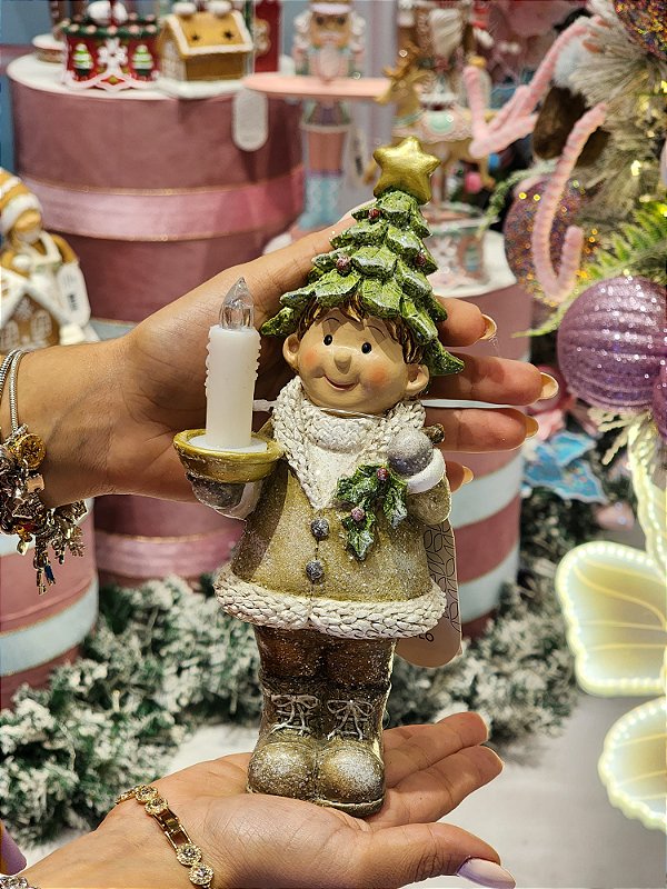 MENINO EM RESINA COM TOUCA DE ÁRVORE COM LED 22CM - PRÉ VENDA 2025