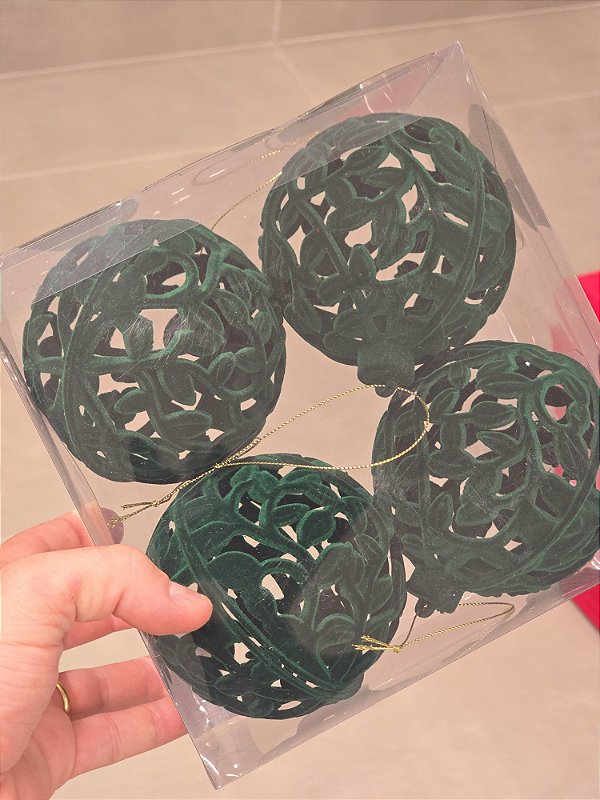 BOLA VELUDO VAZADA VERDE 10CM KIT COM 4 UNIDADES - PRÉ VENDA 2025