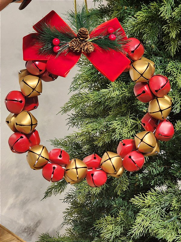 PENDENTE EM METAL GUIRLANDA DE GUIZOS DOURADO E VERMELHO 26CM