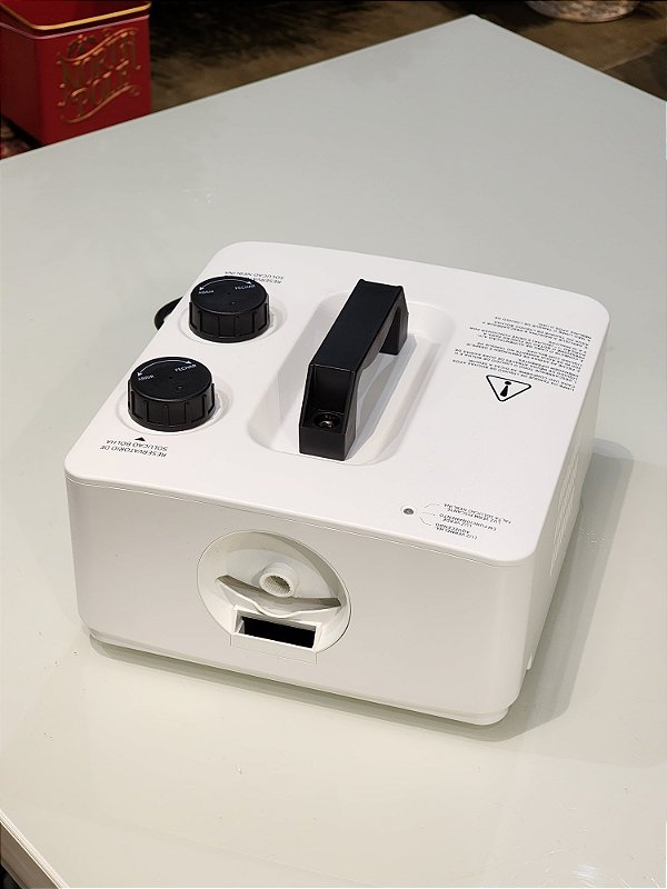 MÁQUINA DE BOLHAS COM FUMAÇA 127V