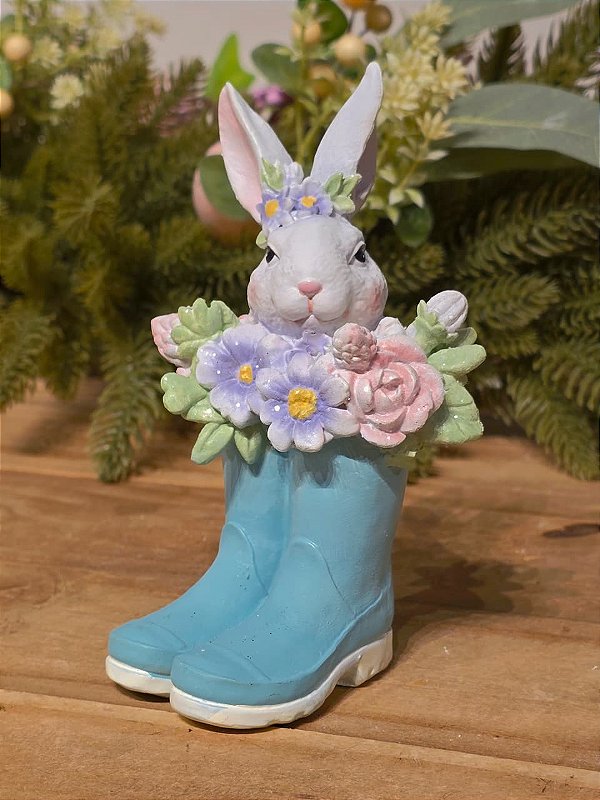 COELHO DENTRO DA BOTA COM FLORES 15CM