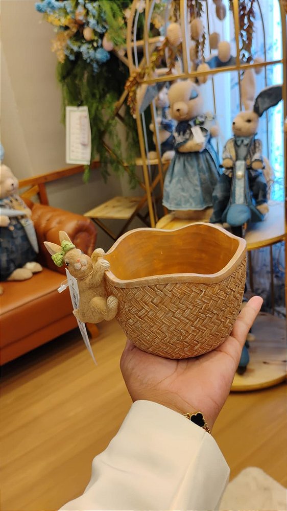 COELHO CHOCOLATE COM CESTO 16CM - PRÉ VENDA 2026