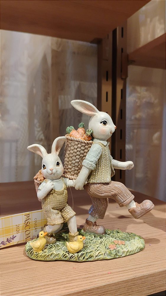 COELHO COM CESTO COM FILHOTE 17CM - PRÉ VENDA 2026