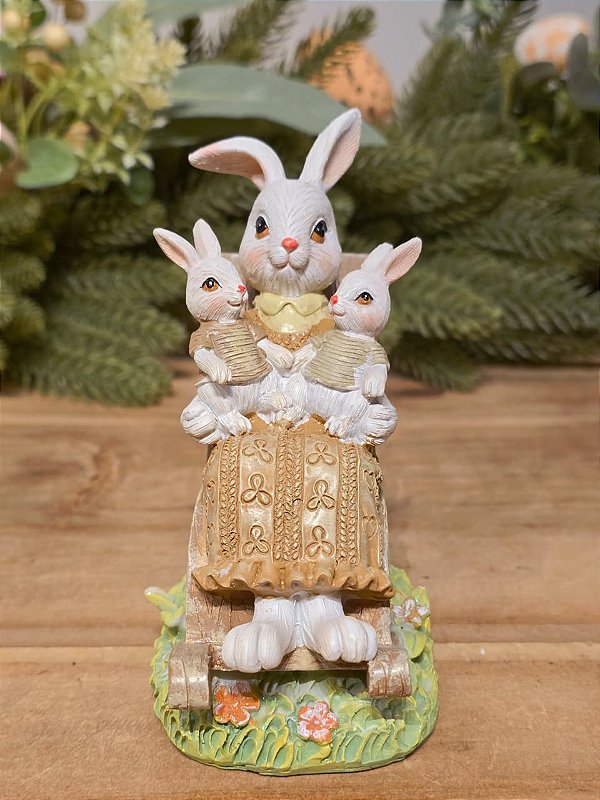 COELHA COM FILHOTES NA CADEIRA DE BALANÇO 13CM