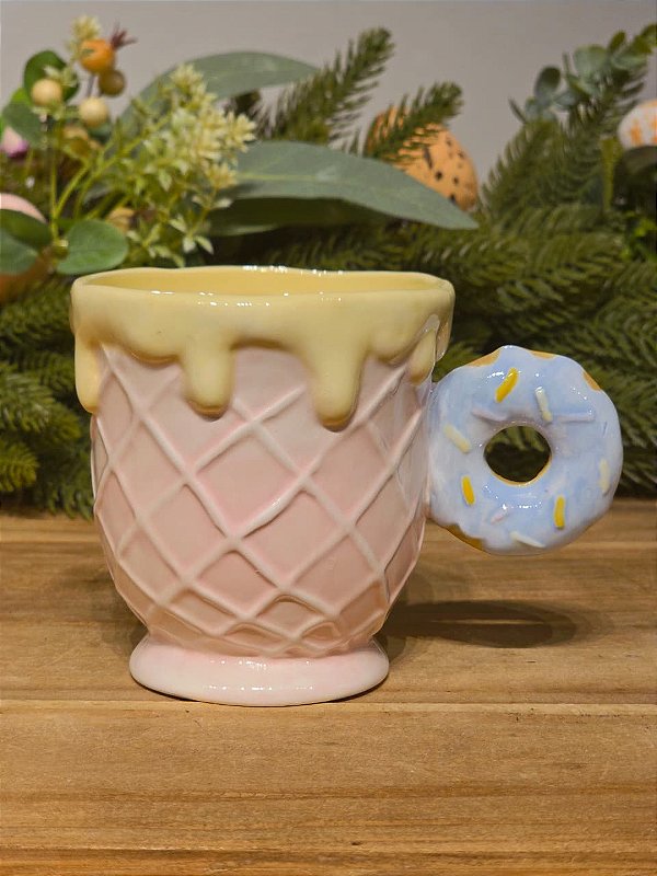 CANECA COM ROSQUINHA 15CM