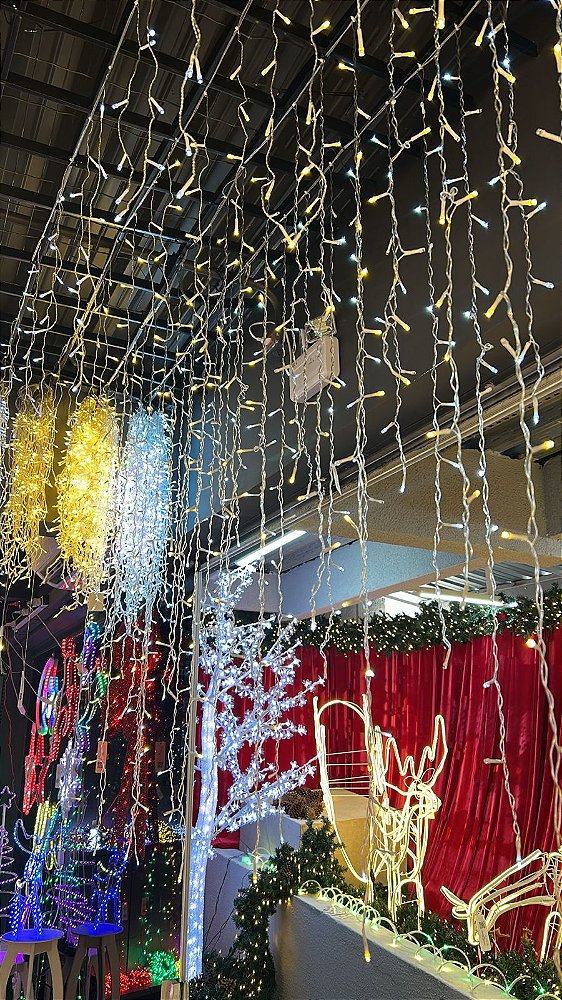 CASCATA STROBO 10 METROS COM 1200 LEDS WARM COM STROBO BRANCO FRIO 110V - PRÉ VENDA 2026