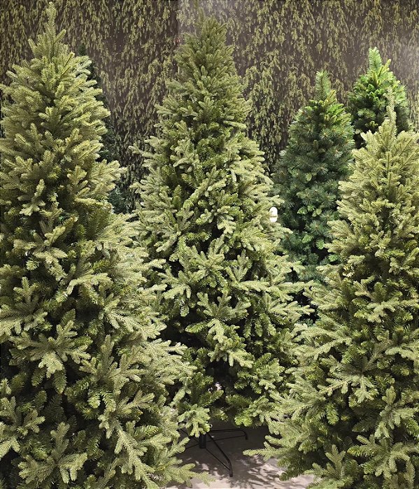 ÁRVORE PINHEIRO REALISTA VERONA 2,40CM 2251 GALHOS - PRÉ VENDA 2026