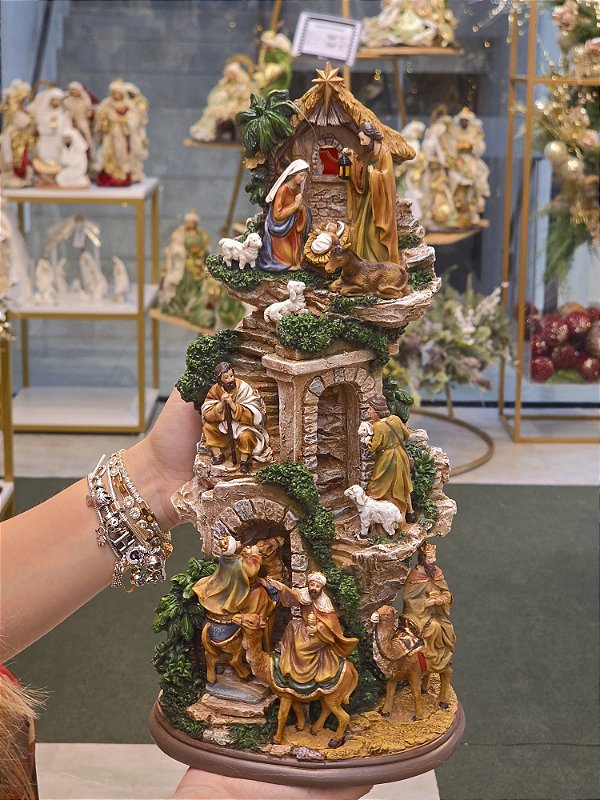 PRESÉPIO NA MONTANHA EM RESINA 39CM - PRÉ VENDA 2026