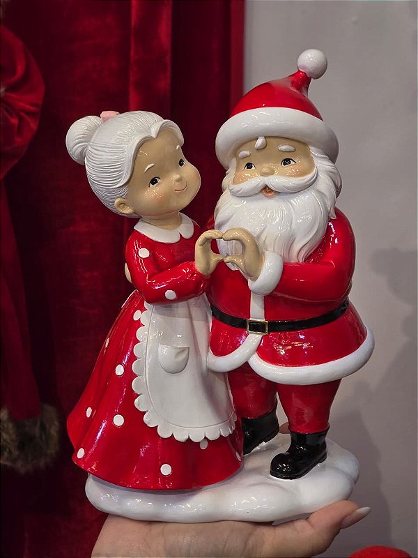 PAPAI NOEL E MAMÃE NOEL FAZENDO CORAÇÃO 22,7CM - PRÉ VENDA 2026