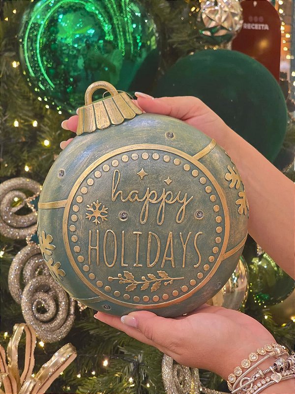 BOLA DECORATIVA EM RESINA VERDE E DOURADO COM LED 20CM - PRÉ VENDA 2026