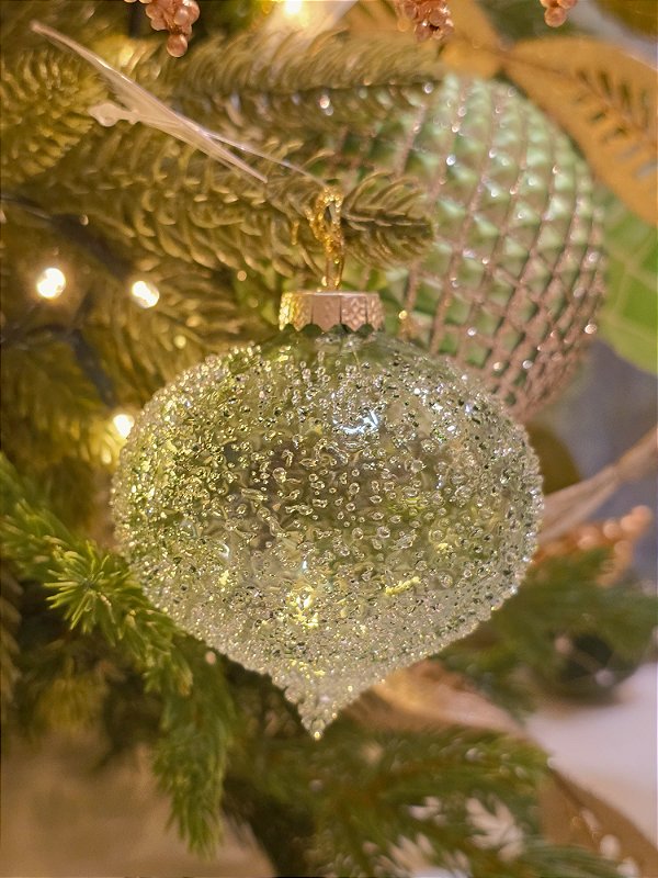 ORNAMENTO DE VIDRO VERDE CRAQUELADO 9,5CM - PRÉ VENDA 2026