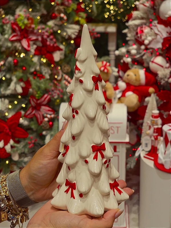 ÁRVORE EM RESINA BRANCA COM LAÇOS 24CM - PRÉ VENDA 2026