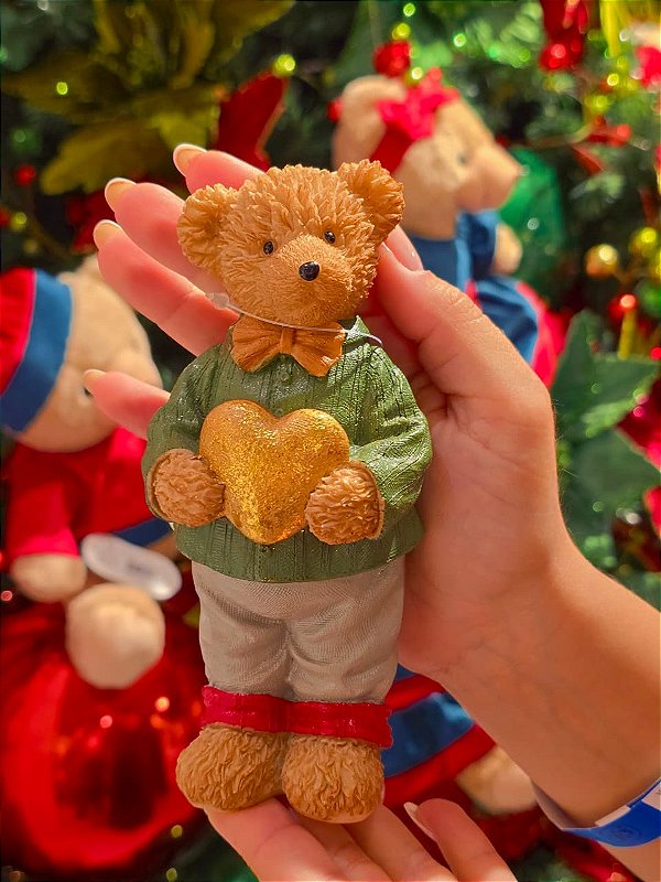 URSO MENINO VERDE 16CM - PRÉ VENDA 2026