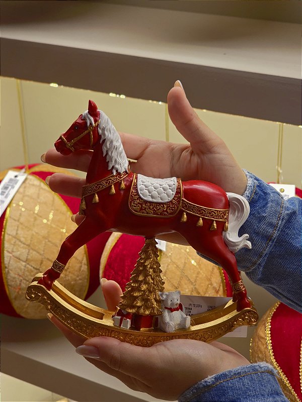 CAVALO DE BALANÇO VERMELHO 14CM - PRÉ VENDA 2026