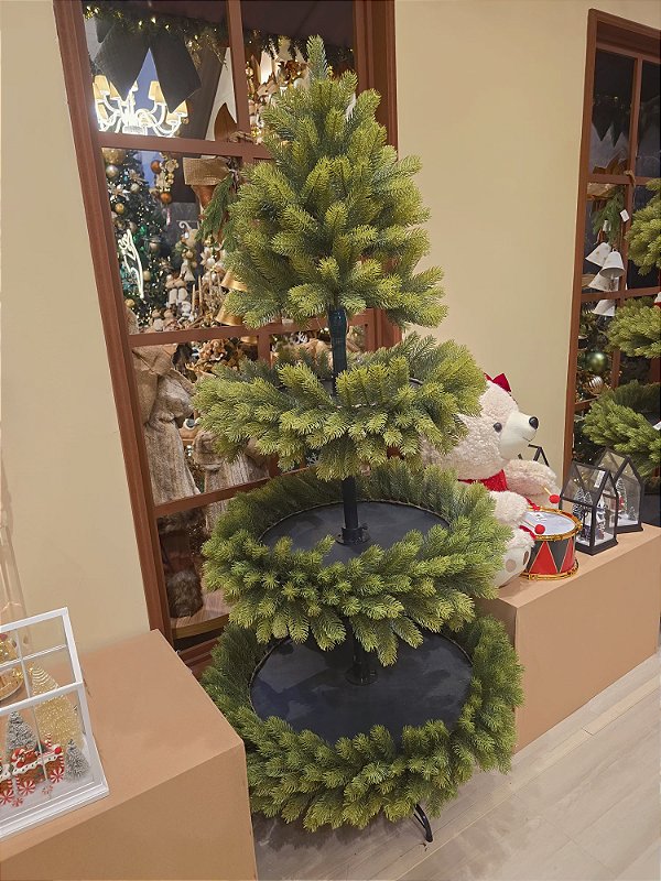 ÁRVORE PARA VILA COM 1023 GALHOS EMBORRACHADOS COM 3 ANDARES DE SUPORTES 1,80CM - PRÉ VENDA 2026