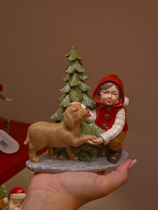 MENINO COM CACHORRO 14CM - PRÉ VENDA 2026